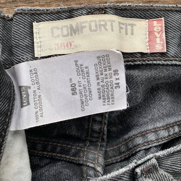 Levi’s Mens 560’s 34 x 36 distressed jeans - patched with custom sewing 🧵 - Picture 3 of 8